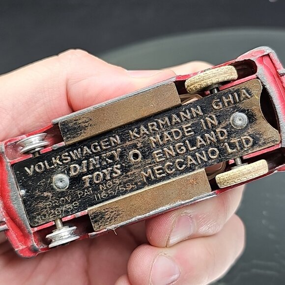 Dinky Toys Volkswagen Karmann Ghia Sports Car Missing Front Wheel Rubber - Picture 7 of 8